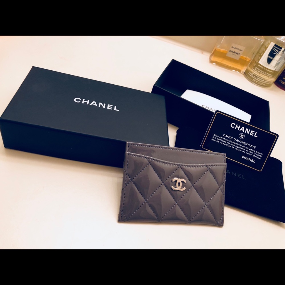Chanel card holder 2018new grey color